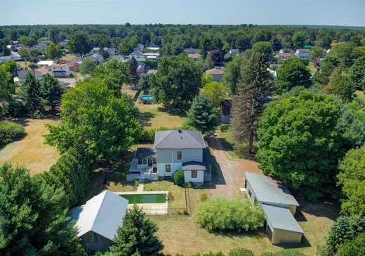 House for sale - 540 Rue Principale, Saint-Roch-de-Richelieu, J0L 2M0