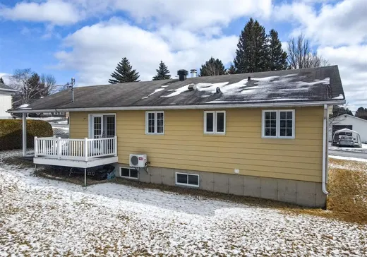 Maison à vendre - 735 159e Rue, Saint-Georges, G5Y 6H1