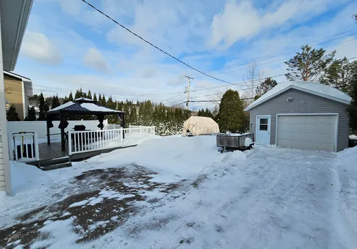 Maison à vendre - 156 Rue St-Albert, Chicoutimi-Jonquière, G7G 3M7