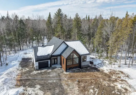 Maison à vendre - 537 Rue des Générations, Saint-Colomban, J5K 0R5