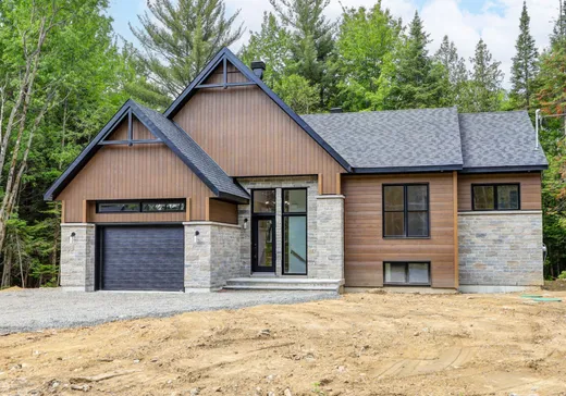 Maison à étages à vendre - 251 Rue de l'Accueil, Saint-Colomban, J5K0R5