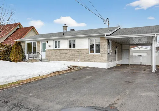 Bungalow à vendre - 140 Rue Bourassa, Pointe-Du-Lac, G9B1C2