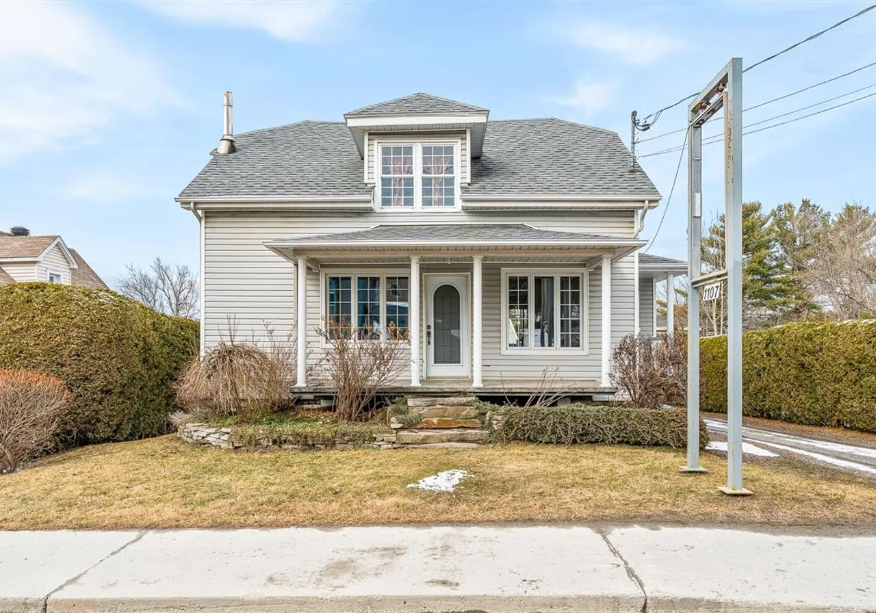 1107 Rue Principale E. — photo 1