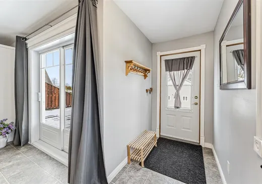 Maison à vendre - 1107 Rue Principale E., Magog, J1X 1Z6