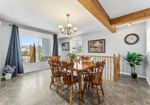 Maison à vendre - 1107 Rue Principale E., Magog, J1X 1Z6