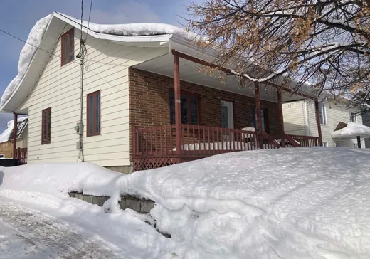 Maison à vendre - 54 Route 138 O., Baie-Comeau, G0T 1E0