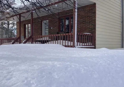 Maison à vendre - 54 Route 138 O., Baie-Comeau, G0T 1E0