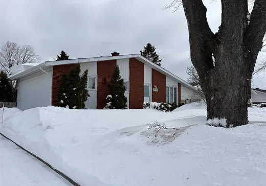 Maison à vendre - 2630 Rue Dubose, Saguenay, G7S 1B2