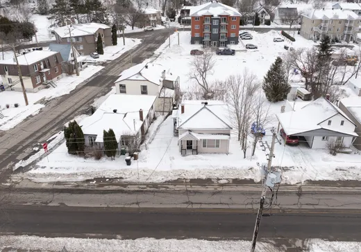 Maison à vendre - 540 Rue Limoges, Mont-Laurier, J9L 2B3