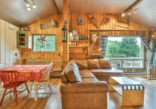 Maison à vendre - 106 Ch. du Marais, Saint-Faustin, J0T 1B0