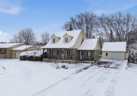 Two or more stories for sale - 940 Rue Joseph-Lussier, Drummondville, J2C5N1