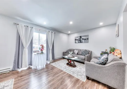 House for sale - 1115 Rue Messier, St-Hubert, J3Y 5A1