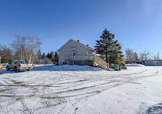 Fermette à vendre - 860 Ch. Bethany, Lachute, J8H 2C5