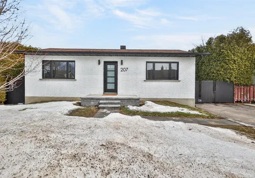Maison à vendre - 207 Rue du Curé-Lamothe, Terrebonne, J6W 5X6