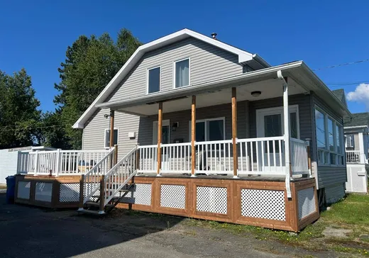 Maison à vendre - 104 8e Rue N., Thetford Mines, G6G 5G4