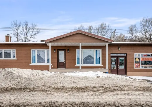 Maison à vendre - 9319 Boul. Ste-Anne, Sainte-Anne-de-Beaupré, G0A 3C0