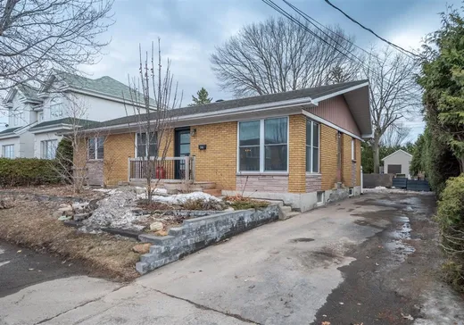 Maison à vendre - 518-518A Rue St-Alfred, Drummondville, J2C 4A7