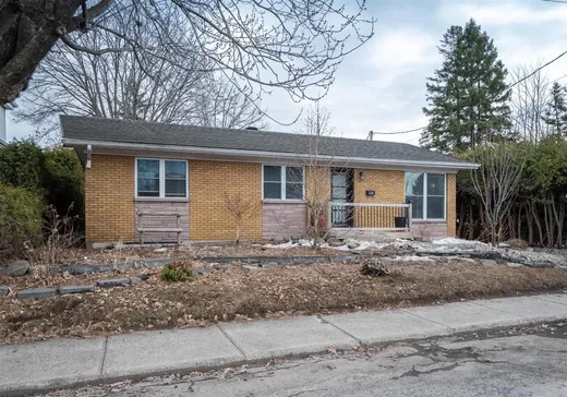 Maison à vendre - 518-518A Rue St-Alfred, Drummondville, J2C 4A7