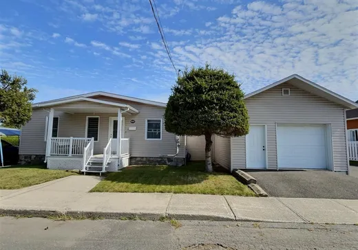 Bungalow à vendre - 1057 Rue St-Adélard, Drummondville, J2B2G3