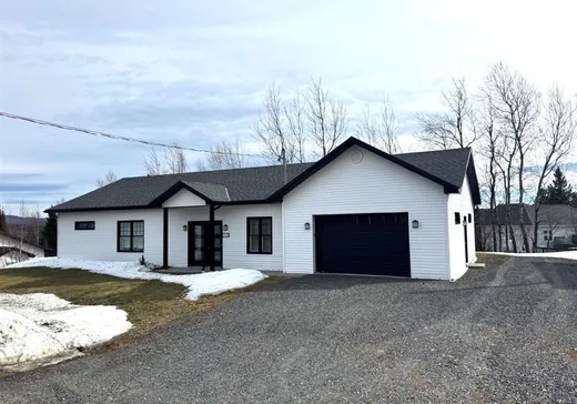 Bungalow à vendre - 1116 Rue des Cèdres, Frontenac, G6B2S1