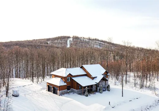 Maison à étages à vendre - 115 Ch. du Hameau, Asbestos, J0A1L0
