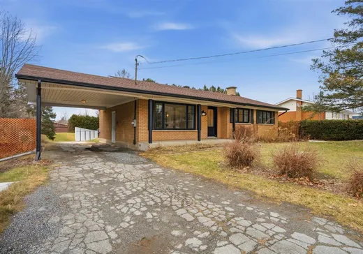 Maison à vendre - 517 Av. Couillard, Canton De Stanstead, J1A 1S7