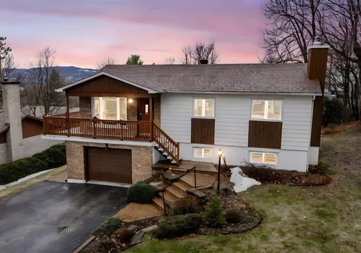 Bungalow à vendre - 115 Rue Hocquart, Sherbrooke, J1G3B7