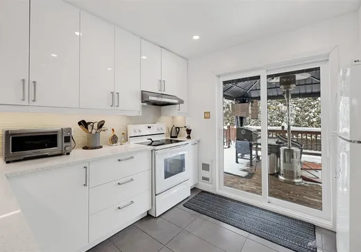 Maison à vendre - 22 37e Avenue, Sainte-Marthe-sur-le-Lac, J0N 1P0