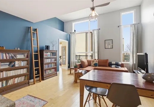 Condo for sale - 2660 Rue Nicolet, App. 401, Montreal (Mercier/Hochelaga-Maisonneuve), H1W 3L5