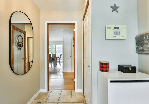 Maison à vendre - 12 Ch. du Ruisseau, Hull, J0X 2C0