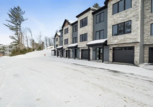 Maison à étages à vendre - 704Z Ch. des Conifères, Saint-Sauveur, J0R1K0