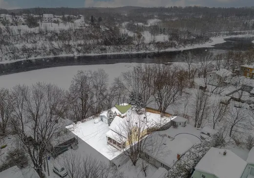 Maison à vendre - 8 Rue Labrecque, Windsor, J1S 1L1