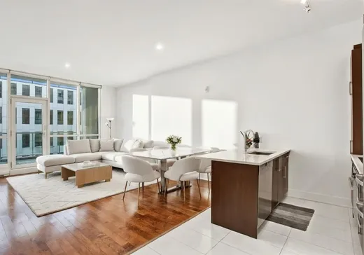 Condo for sale - 1225 Boul. Robert-Bourassa, App. 404, Montreal (Ville-Marie), H3B 9A9