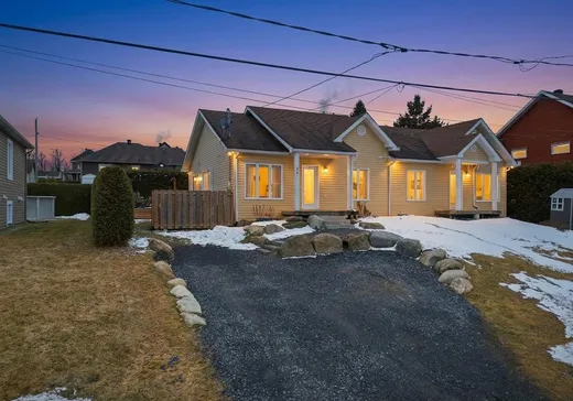 Maison à vendre - 370 Rue Arsène, Waterville, J0B 3H0