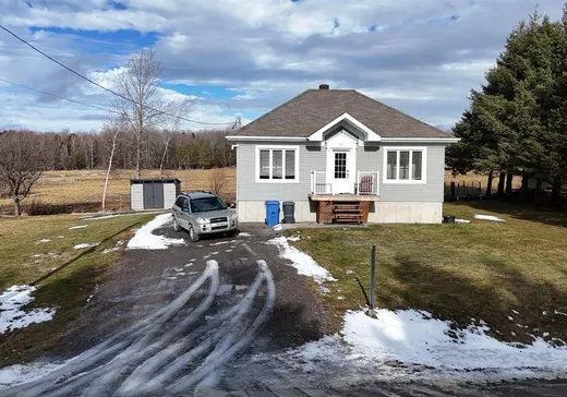 Bungalow à vendre - 3021 3e Rang S., Valcourt, J0E2L0