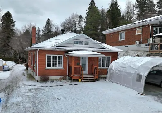 Maison à étages à vendre - 104 2e Avenue, Windsor, J1S1Z6