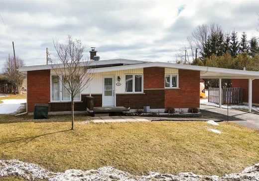 Bungalow for sale - 120 Rue Bernier, East Angus, J0B1R0