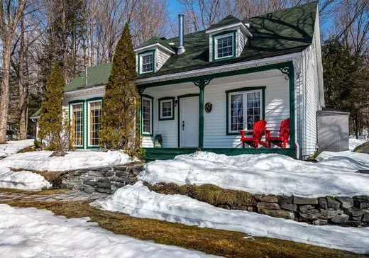 Maison à étages à vendre - 87 Ch. Scraire, Saint-Sauveur, J0R1A0