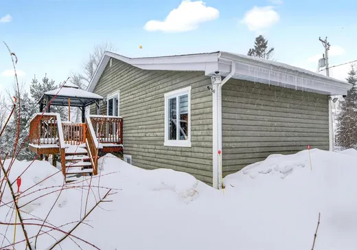 House for sale - 15 Ch. Charron, Val-des-Lacs, J0T 2P0