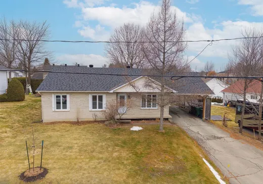 Bungalow à vendre - 1076 Rue Frédéric, Sherbrooke, J1N2N1