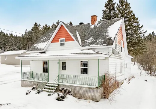 House for sale - 139 Rue Principale, Saint Malo, J0B 2Y0