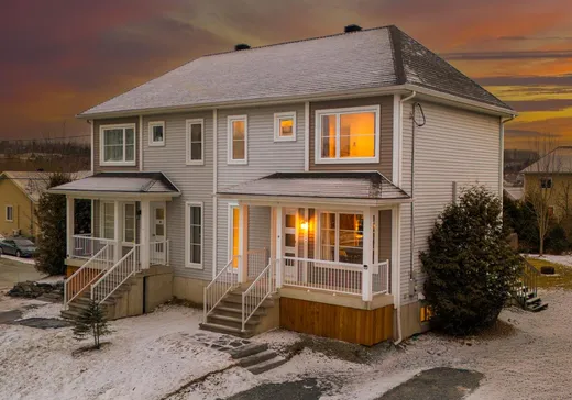 Maison à étages à vendre - 1388 Rue du Lierre, Fleurimont, J1E0J3