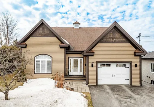 Bungalow à vendre - 111 17e Avenue, Magog, J1X3V9