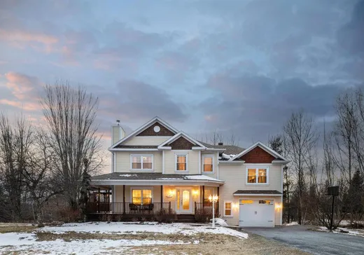 Two or more stories for sale - 254 Rue du Bon-Vent, Sherbrooke, J1R0B5