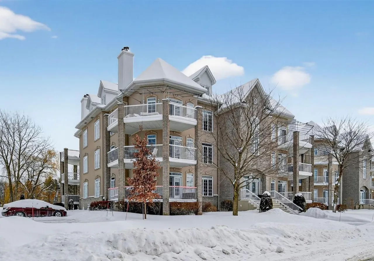 55 Ch. des Îles-Yale, App. 202 — photo 2