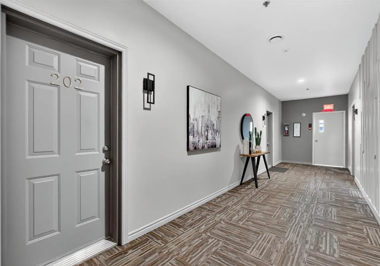 55 Ch. des Îles-Yale, App. 202 — photo 3