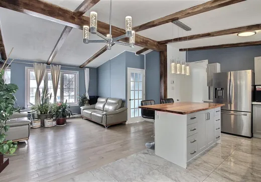 Maison à vendre - 101-101A Rue Émery-Bélisle, Papineauville, J0V 1R0