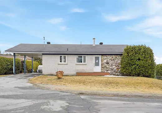 Bungalow for sale - 620 174e Rue, Saint-Georges, G5Z1C8