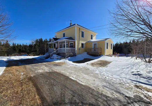 Maison à étages à vendre - 164 Rg des Pelletier, Saint-Omer, G0R4R0