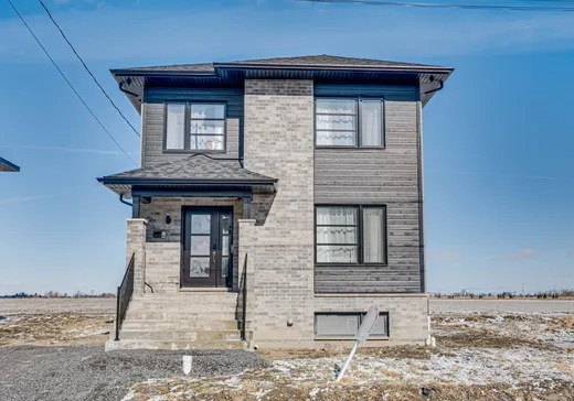 Two or more stories for sale - 47 Rue des Récoltes, Sainte-Barbe, J0S1P0